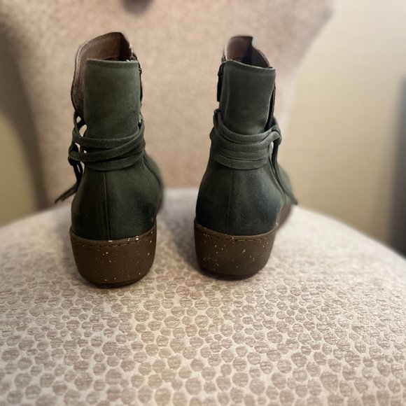 Dansko Evelyn Boot-Green-Size 40-Gently Used - Picture 3 of 4